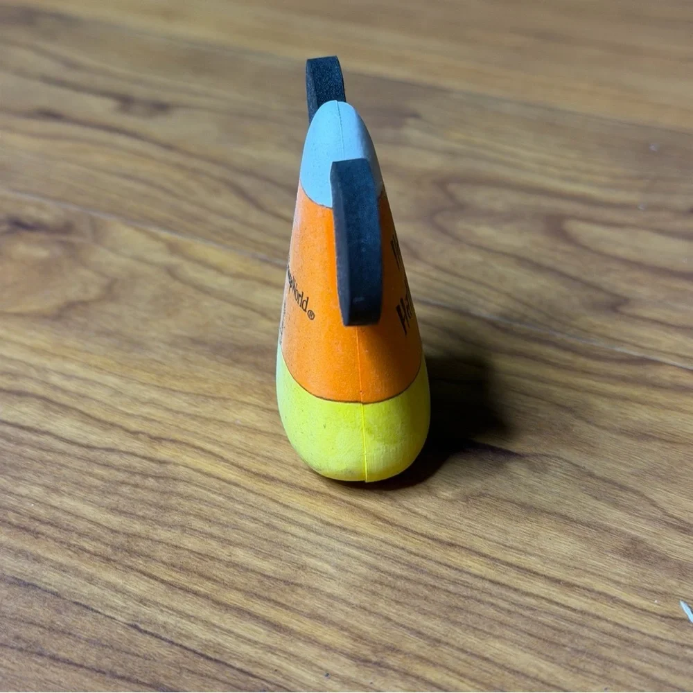 Walt Disney World Parks Vintage Car Antenna Topper Happy Halloween Candy Corn